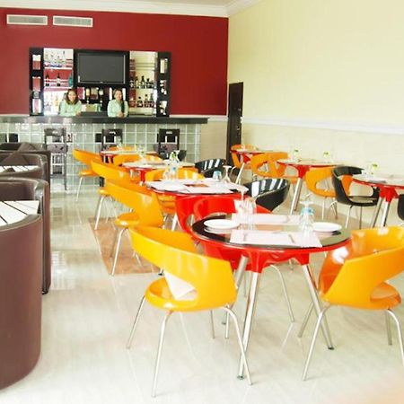 Milestone Hotel Ogombo Екстериор снимка