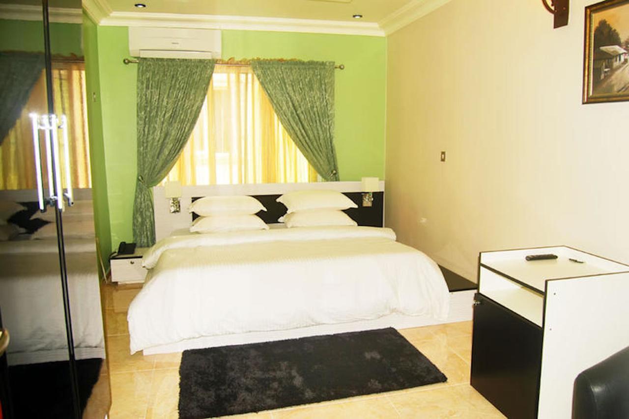 Milestone Hotel Ogombo Екстериор снимка