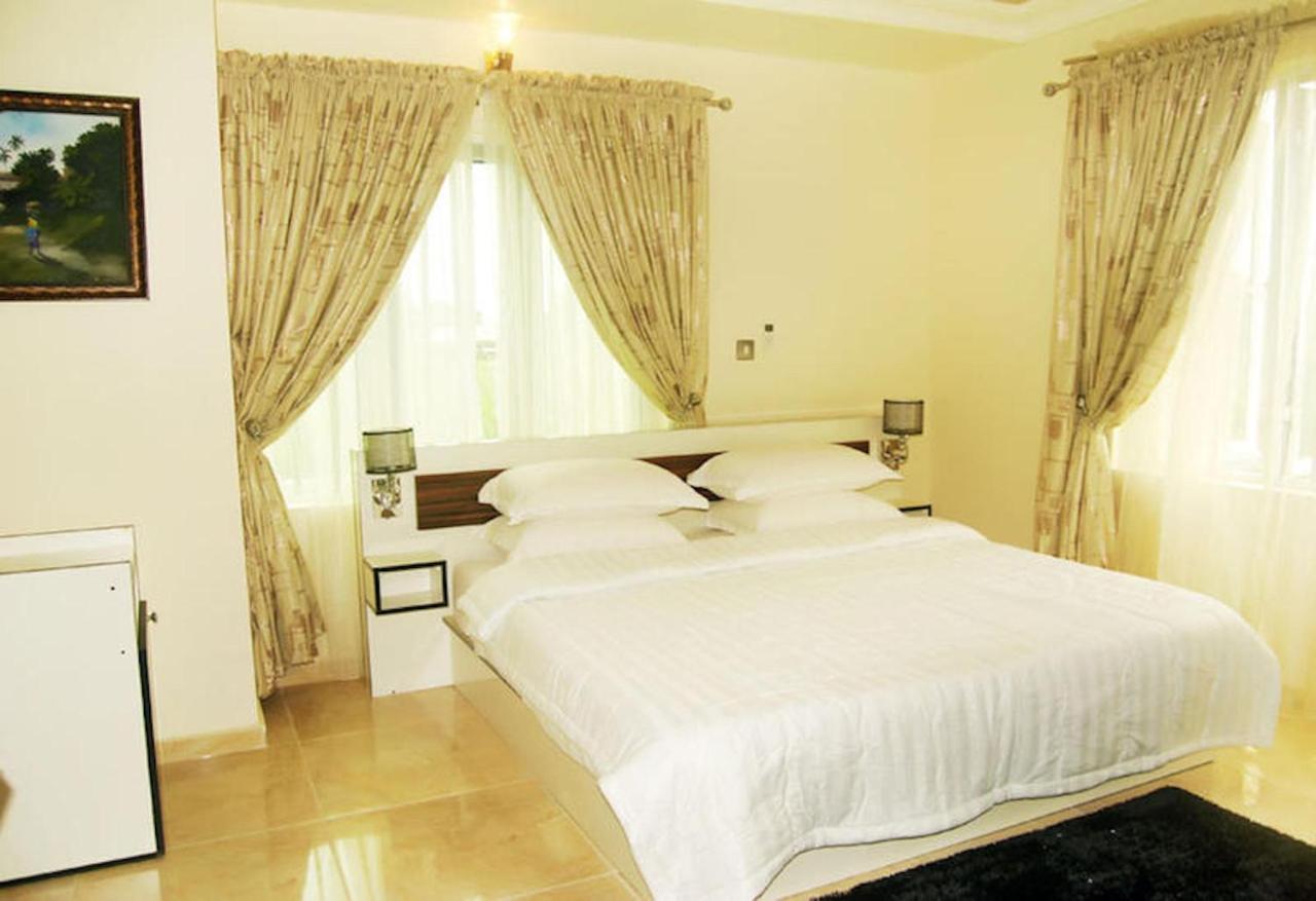 Milestone Hotel Ogombo Екстериор снимка