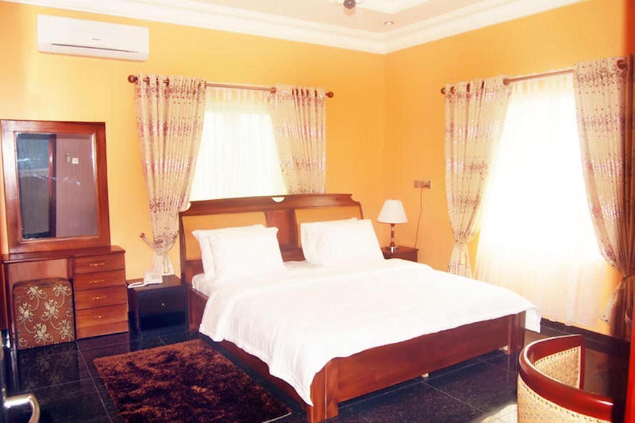 Milestone Hotel Ogombo Екстериор снимка