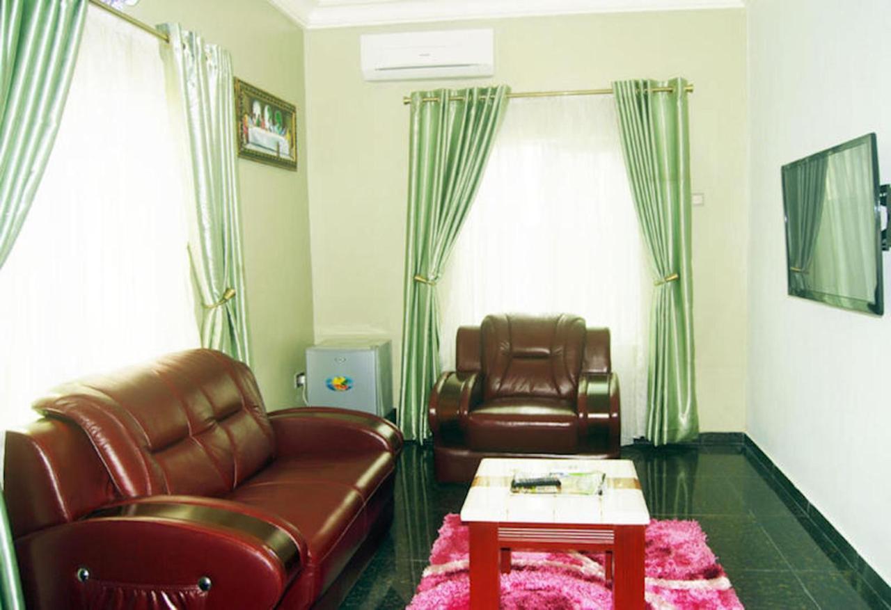 Milestone Hotel Ogombo Екстериор снимка